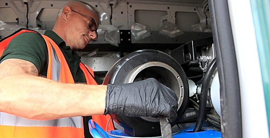 Choosing the Right Hydraulic & Pneumatic Products